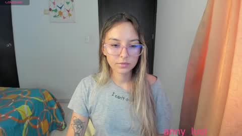 Snapshot of anny_lust chatting on December 6, 4:38 pm Issabela online show from December 6, 4:38 pm