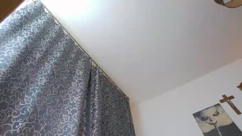 Anna online show from March 10, 9:02 am