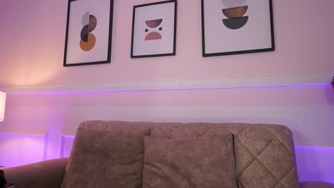 Ana online show from December 22, 12:08 pm