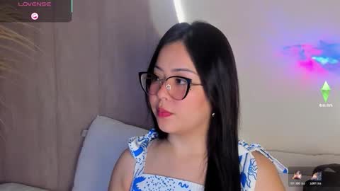 A N N Y E  online show from November 14, 12:38 pm