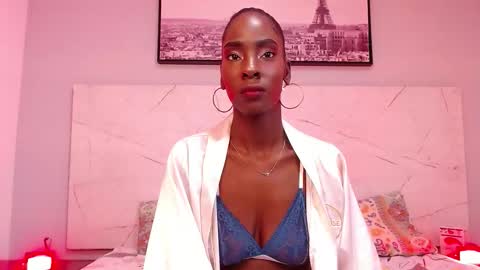 Snapshot of annyfiore chatting on October 4, 2:50 am Anny online show from October 4, 2:50 am