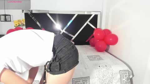 Snapshot of annyrosee chatting on February 26, 7:51 pm Anny online show from February 26, 7:51 pm