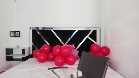 Snapshot of annyrosee chatting on February 20, 7:52 pm Anny online show from February 20, 7:52 pm