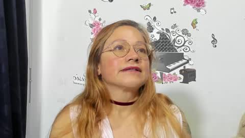 anthonela_mature_ online show from December 22, 8:01 pm