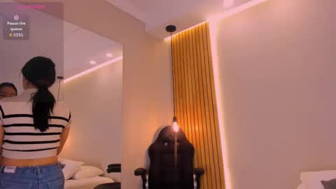 Snapshot of anthonellasweet_ chatting on September 15, 11:18 am Anthonella Sweet online show from September 15, 11:18 am