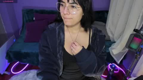 Snapshot of antofoxwbc chatting on February 24, 6:36 pm Anto online show from February 24, 6:36 pm