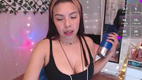 Snapshot of antolyh_c chatting on October 22, 12:54 pm antolyh_c online show from October 22, 12:54 pm