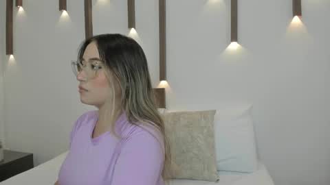 A N T O N E L L A  online show from January 30, 12:06 pm