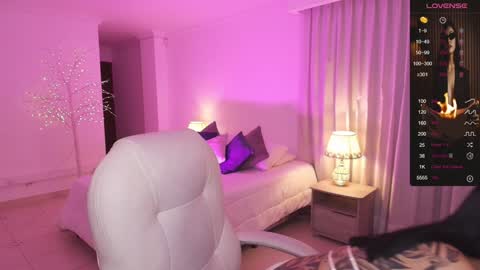  Antonella Grayy  online show from December 9, 11:04 am