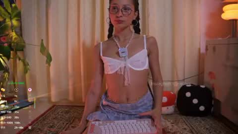 Nell. online show from July 14, 3:22 am