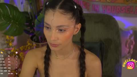 Snapshot of antonella_maitt chatting on September 10, 3:17 am Nell. online show from September 10, 3:17 am