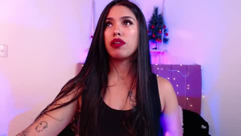Snapshot of antonella_miller18 chatting on December 23, 3:40 am Antonella online show from December 23, 3:40 am