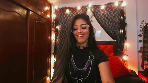 Snapshot of antonella_miller18 chatting on December 28, 1:49 pm Antonella online show from December 28, 1:49 pm
