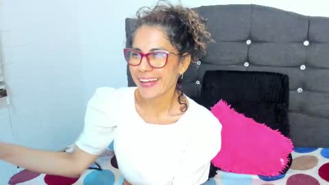 antonella_rizzo01 online show from July 4, 1:34 am