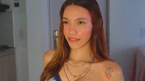 Snapshot of antonellarossii_ chatting on February 27, 1:28 pm Antonella online show from February 27, 1:28 pm