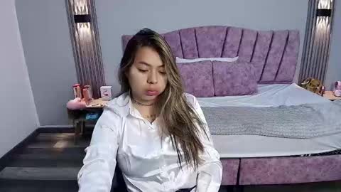 Snapshot of antonellarosss chatting on September 18, 11:53 am A N T O N E L L A online show from September 18, 11:53 am