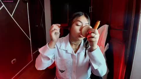 Snapshot of antonellarosss chatting on March 12, 11:53 am A N T O N E L L A online show from March 12, 11:53 am