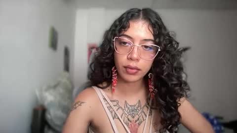 Antonia online show from March 1, 4:39 pm