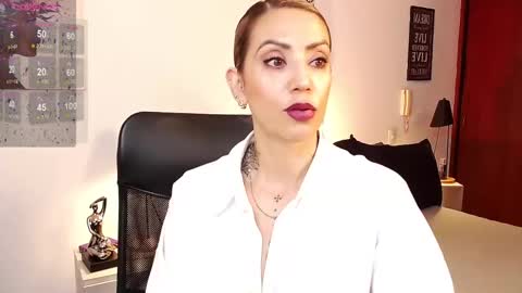 Snapshot of antoniavillamizar chatting on March 1, 10:02 am Anto online show from March 1, 10:02 am