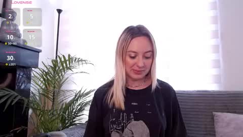 Antonia online show from October 16, 8:22 pm