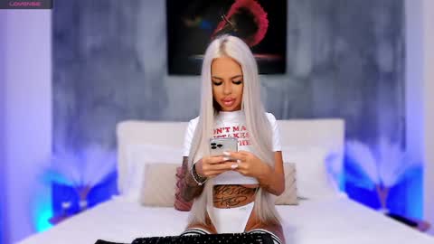 Snapshot of anyas_dolce chatting on December 22, 6:15 pm anyas_dolce online show from December 22, 6:15 pm