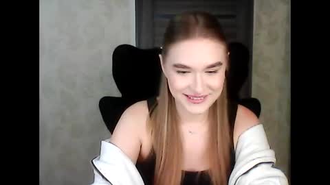 AnyaSmack online show from December 18, 4:34 pm