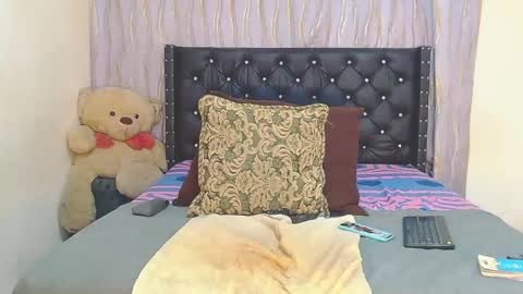Snapshot of anysugar chatting on February 14, 10:14 pm Carolina online show from February 14, 10:14 pm