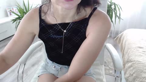 Snapshot of aphrodite83 chatting on October 16, 11:13 am Aphrodite online show from October 16, 11:13 am