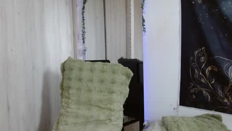 aphrodite__bloom online show from October 17, 7:50 pm