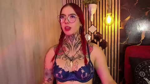 aphrodite__bloom online show from June 2, 10:44 pm