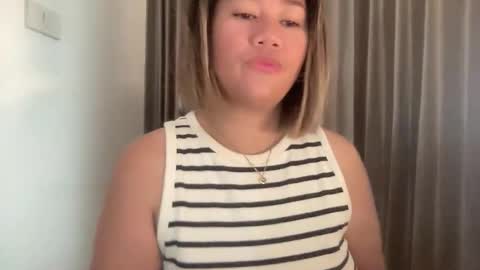 Snapshot of apple_pie_love chatting on October 3, 5:34 am Anika online show from October 3, 5:34 am