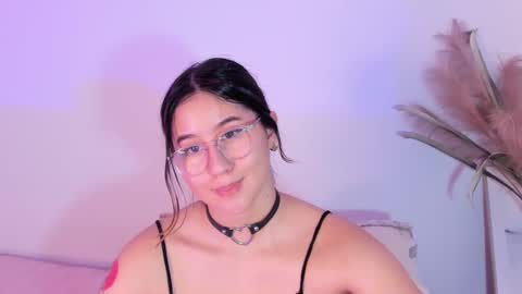 Snapshot of april_angels chatting on March 5, 7:49 am april_angels online show from March 5, 7:49 am