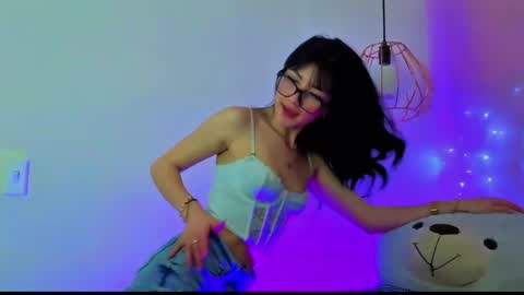  online show from June 9, 12:04 pm
