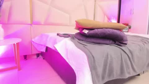 April online show from September 25, 12:48 pm