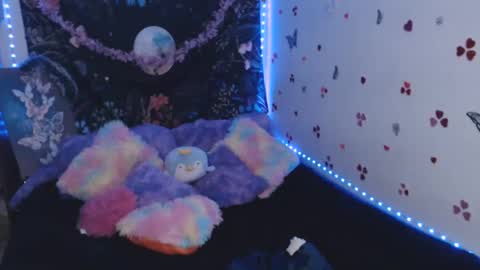 april_l6 online show from October 2, 1:54 am