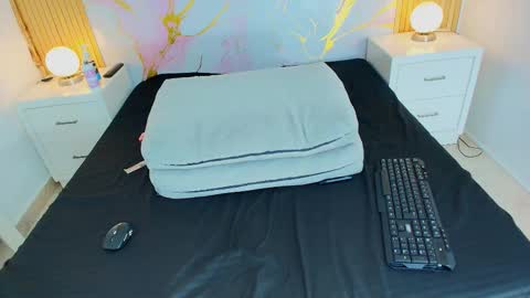 aprillross online show from February 6, 12:30 pm