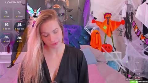 April online show from October 25, 7:21 pm