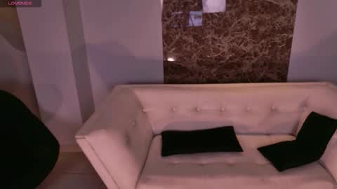 Snapshot of aprilrhodes_ chatting on September 26, 4:32 am April Rhodes online show from September 26, 4:32 am