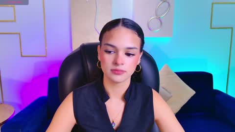 Snapshot of aprilrhodes_ chatting on December 22, 9:53 pm April Rhodes online show from December 22, 9:53 pm