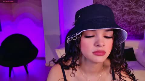 Snapshot of aprilrhodes_ chatting on January 25, 3:40 am April Rhodes online show from January 25, 3:40 am