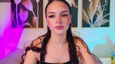 Snapshot of aprilrhodes_ chatting on December 28, 7:11 pm April Rhodes online show from December 28, 7:11 pm