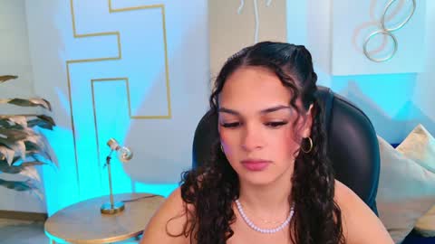 Snapshot of aprilrhodes_ chatting on January 17, 3:12 am April Rhodes online show from January 17, 3:12 am