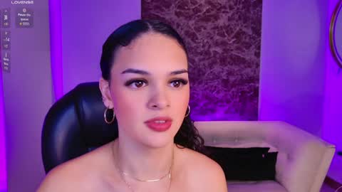 Snapshot of aprilrhodes_ chatting on January 24, 3:32 am April Rhodes online show from January 24, 3:32 am