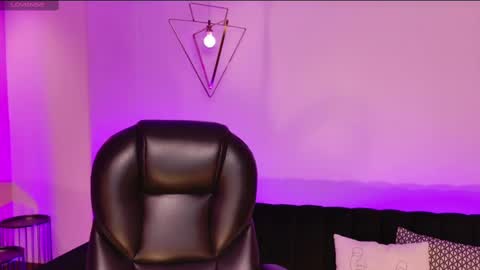 Snapshot of aprilrhodes_ chatting on March 12, 3:46 am April Rhodes online show from March 12, 3:46 am