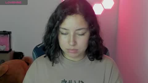 Snapshot of aqua_emilly chatting on December 11, 12:23 am aqua emilly online show from December 11, 12:23 am