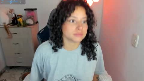 Snapshot of aqua_emilly chatting on October 18, 10:44 pm aqua emilly online show from October 18, 10:44 pm