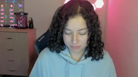 Snapshot of aqua_emilly chatting on February 11, 2:14 am aqua emilly online show from February 11, 2:14 am