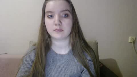 Josefin online show from January 22, 1:32 pm