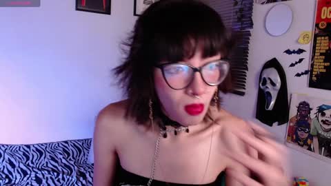 Snapshot of arabella_stone chatting on December 28, 3:04 am Arabella online show from December 28, 3:04 am