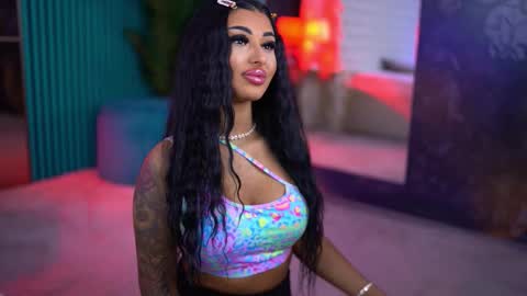 arabellaposh online show from November 15, 6:25 am